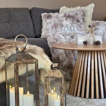 2Ndhomes Genuine Lapland Style 3Br City Center Penthouse With Terrace * Rovaniemi