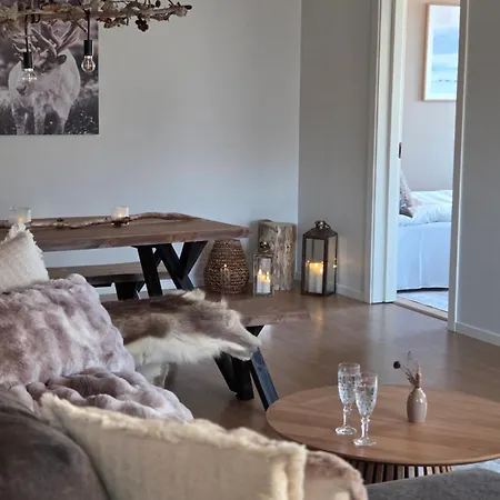 2Ndhomes Genuine Lapland Style 3Br City Center Penthouse With Terrace Apartment